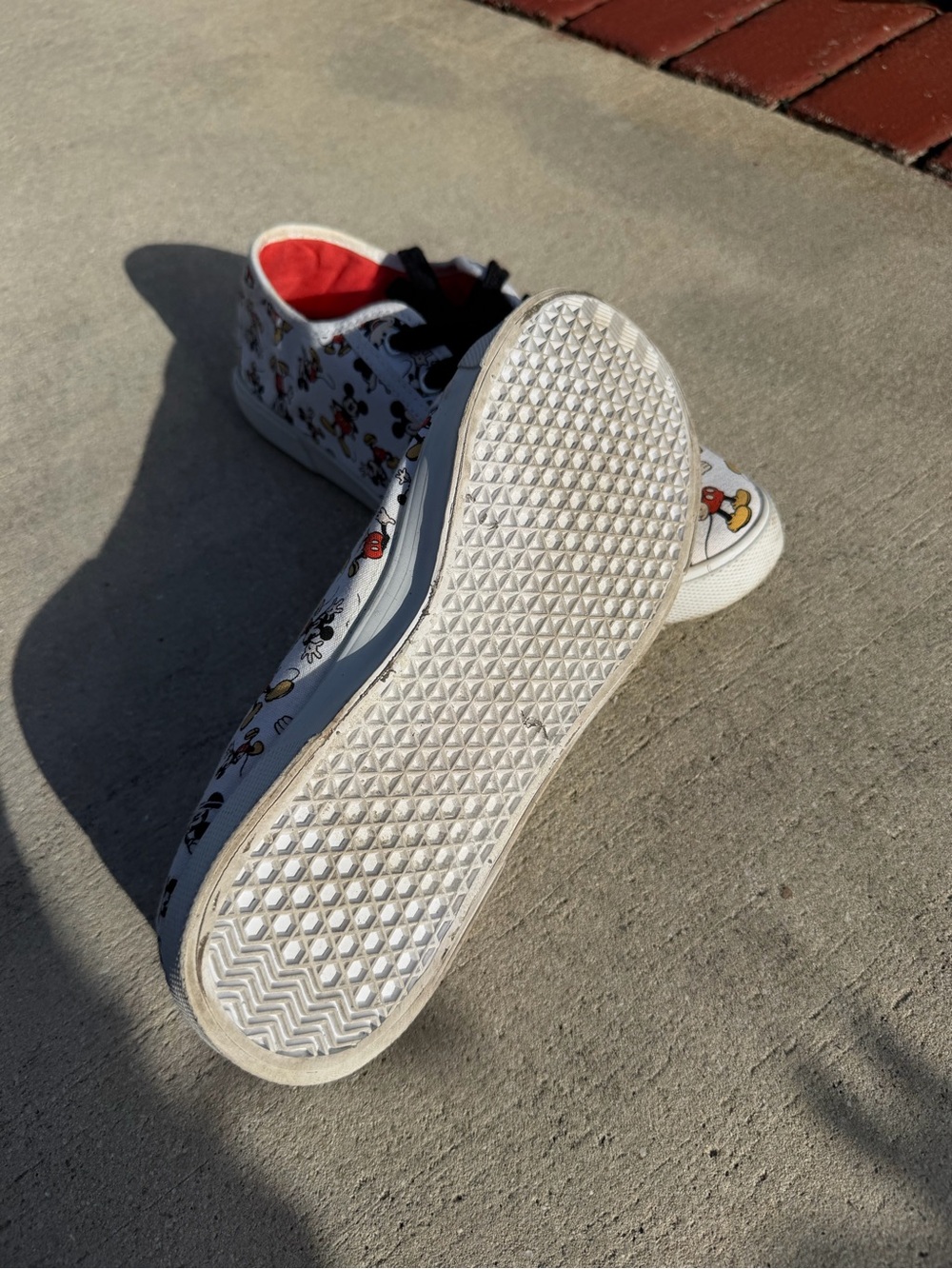 Disney Mickey Mouse Canvas Sneakers - White/Black/Red - Picture 4 of 5